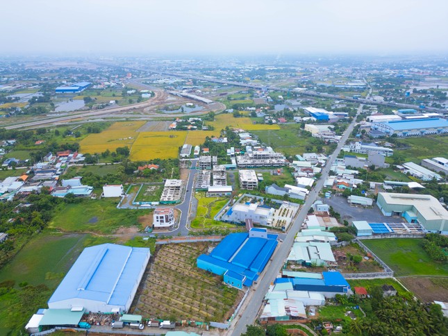 Hạ tầng đồng bộ, bất động sản khu Tây TPHCM “cất cánh” mạnh mẽ ảnh 2