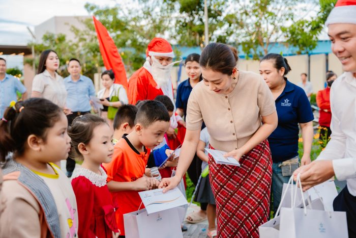 GiÁng Sinh An LÀnh Ấm Áp YÊu ThƯƠng