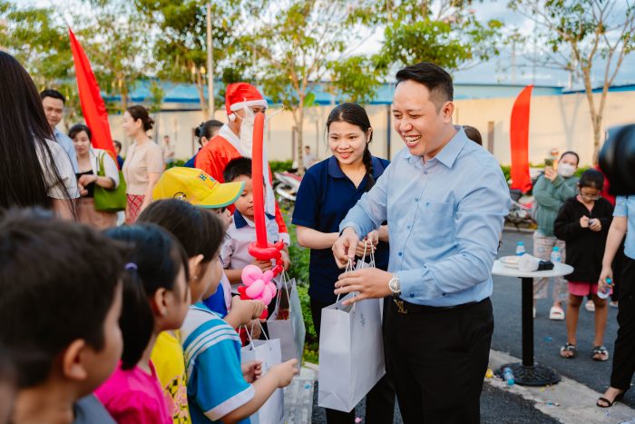 GiÁng Sinh An LÀnh Ấm Áp YÊu ThƯƠng