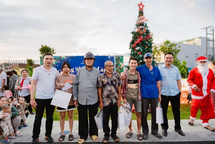 GiÁng Sinh An LÀnh Ấm Áp YÊu ThƯƠng